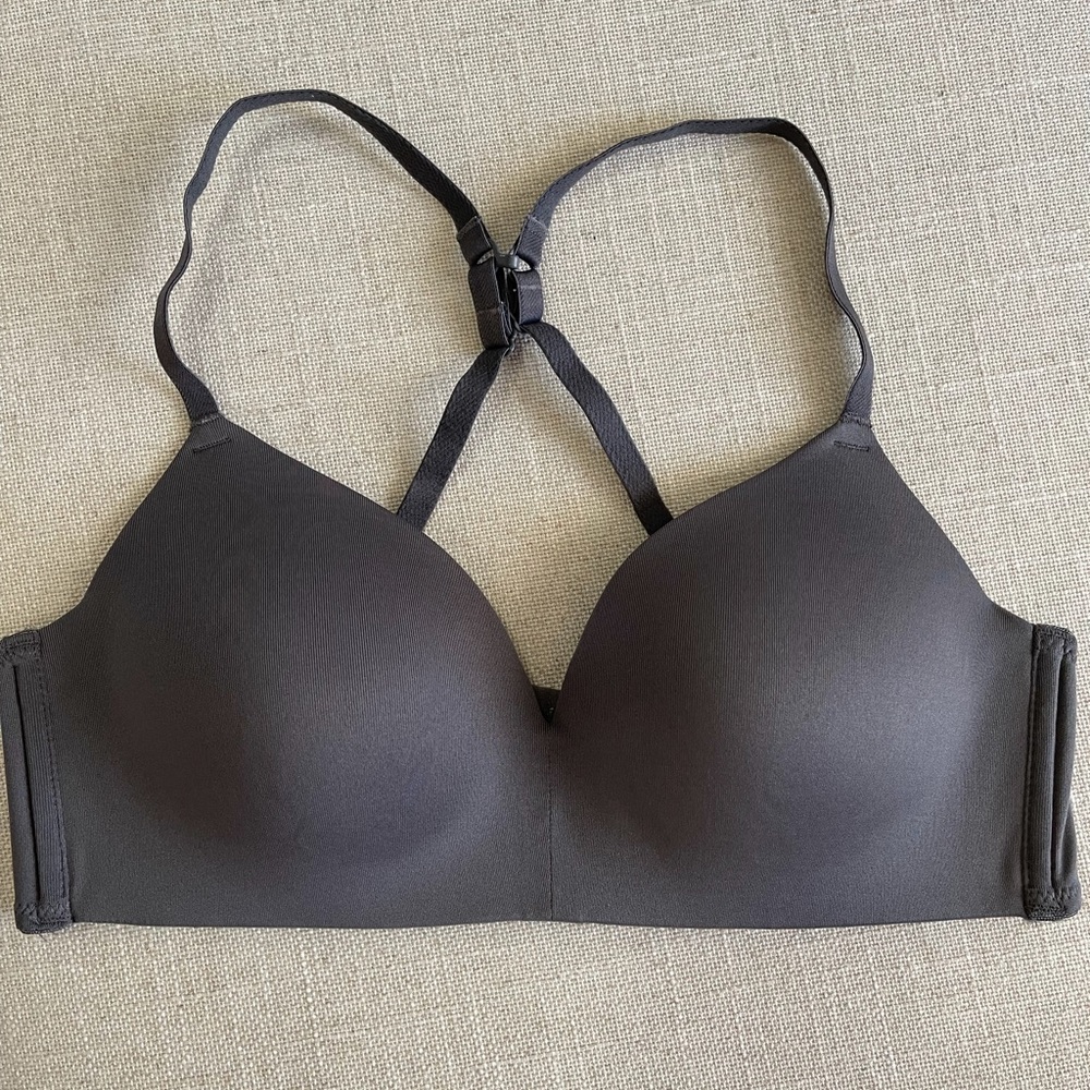 So Intimates Wireless Bra 36A (New w/o tags)